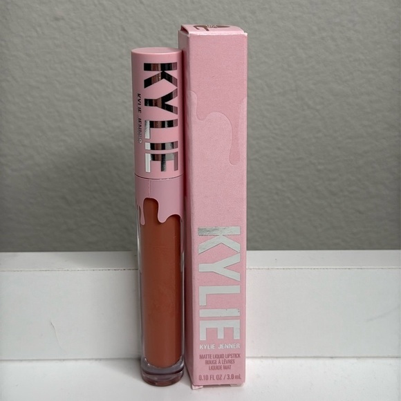 Kylie Cosmetics 707 Khlo$ (warm beige nude) Matte Liquid Lipstick NWT Full Size - Picture 2 of 4